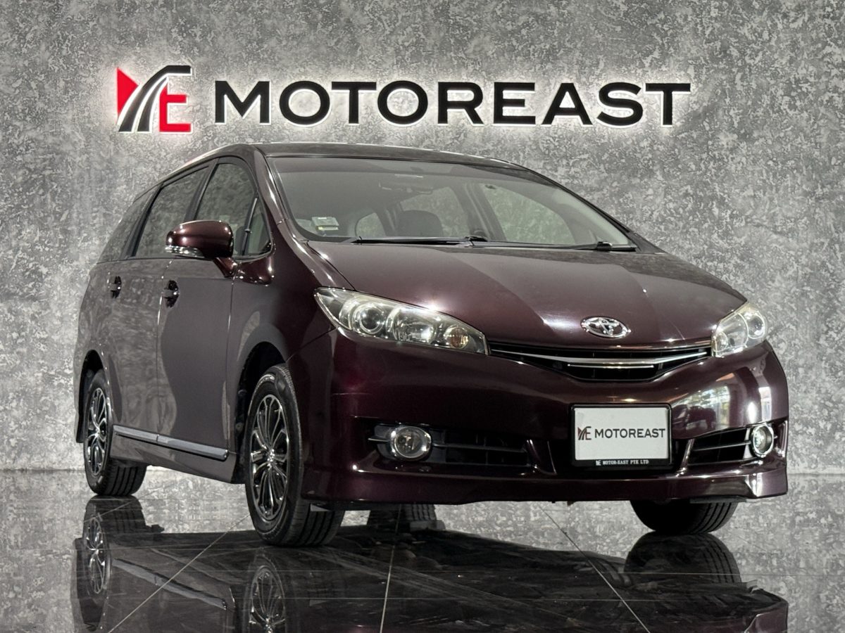 TOYOTA WISH 1.8 CVT ELEGANCE