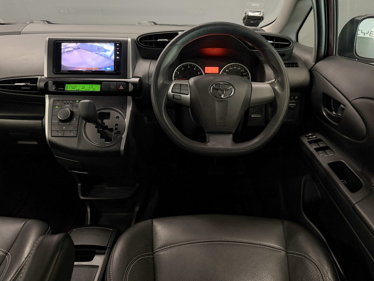 TOYOTA WISH 1.8 CVT ELEGANCE - Image 4