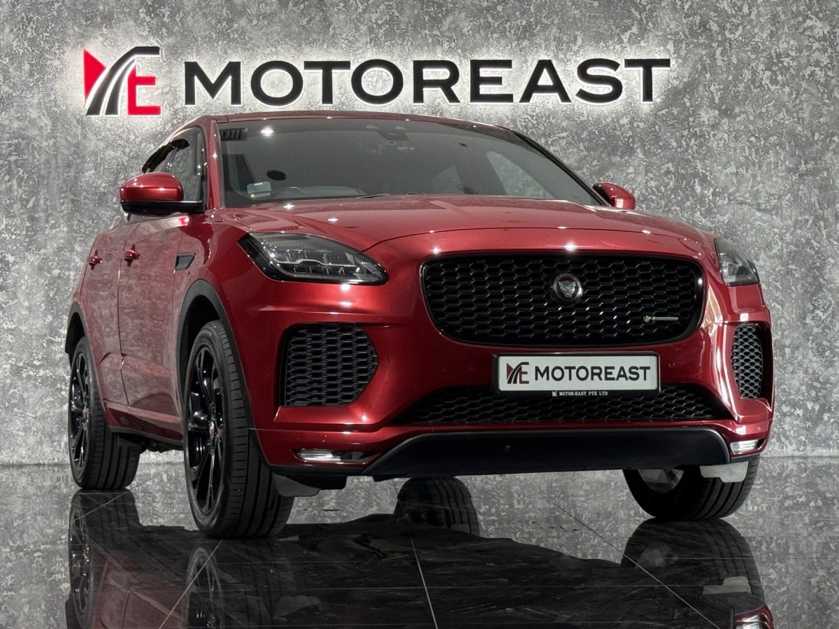 JAGUAR E-PACE 2.0P R- DYNAMIC PANORAMIC ROOF