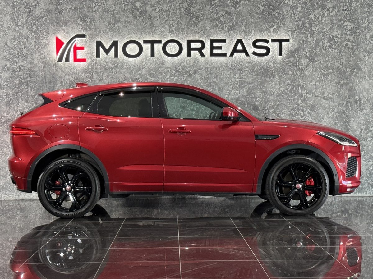 JAGUAR E-PACE 2.0P R- DYNAMIC PANORAMIC ROOF - Image 2