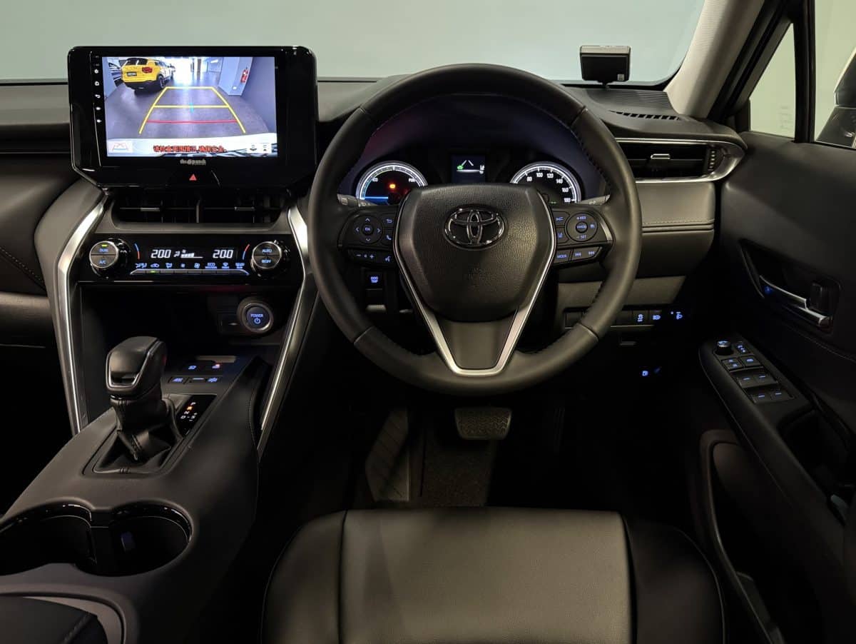 TOYOTA HARRIER 2.5 HYBRID S - Image 5