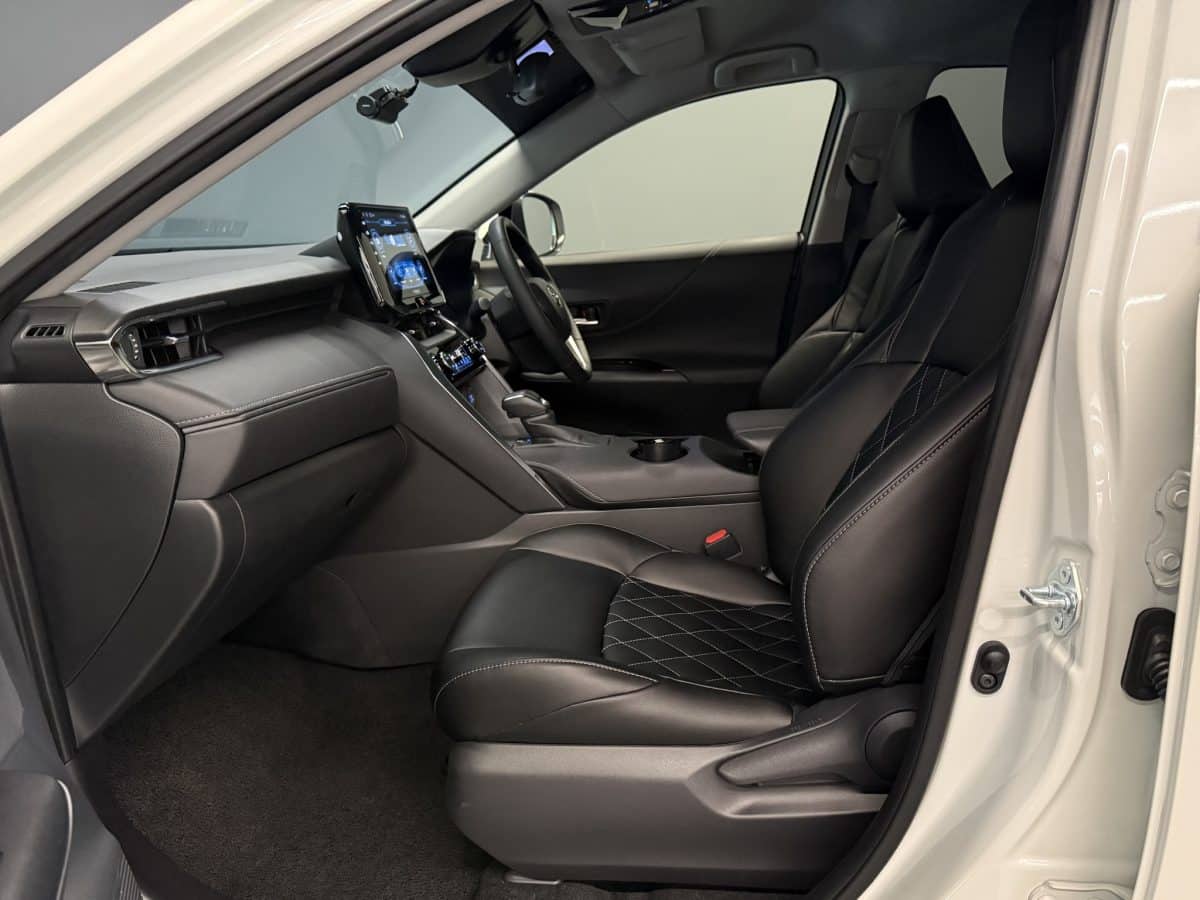TOYOTA HARRIER 2.5 HYBRID S - Image 7