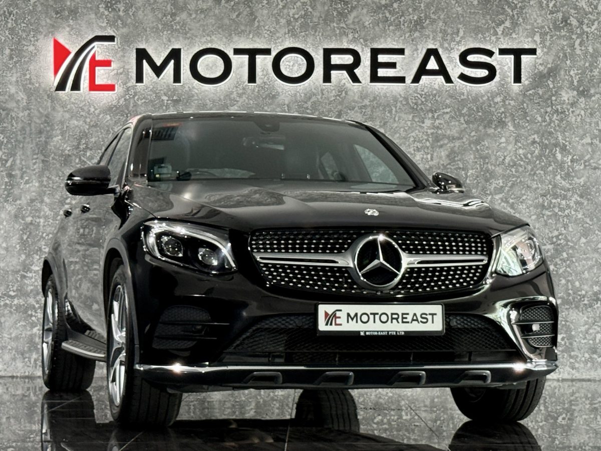 MERCEDES BENZ GLC250 4MATIC COUPE AMG LINE (R19 LED)