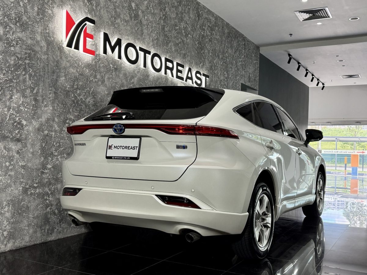 TOYOTA HARRIER 2.5 HYBRID S - Image 3