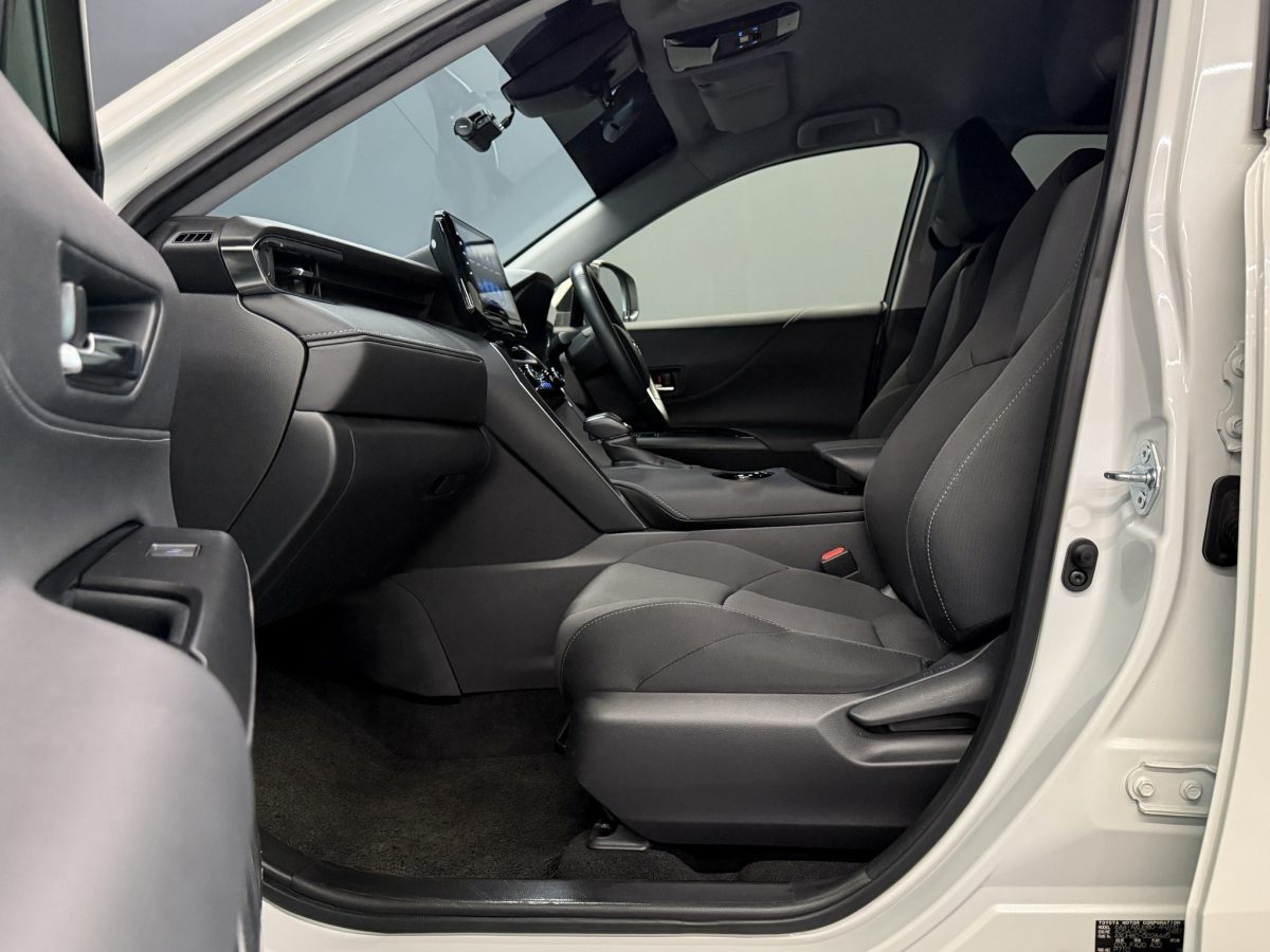 TOYOTA HARRIER 2.5 HYBRID S - Image 6