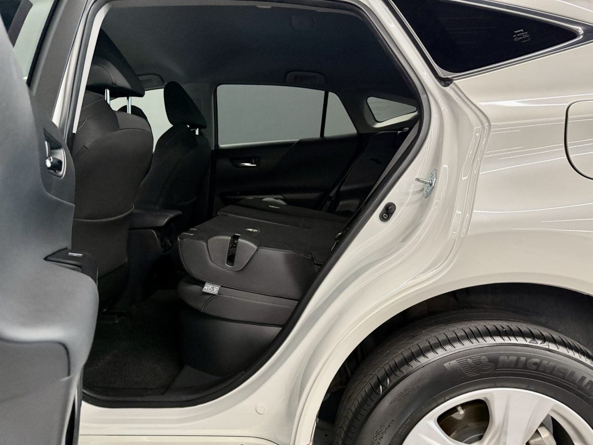 TOYOTA HARRIER 2.5 HYBRID S - Image 8