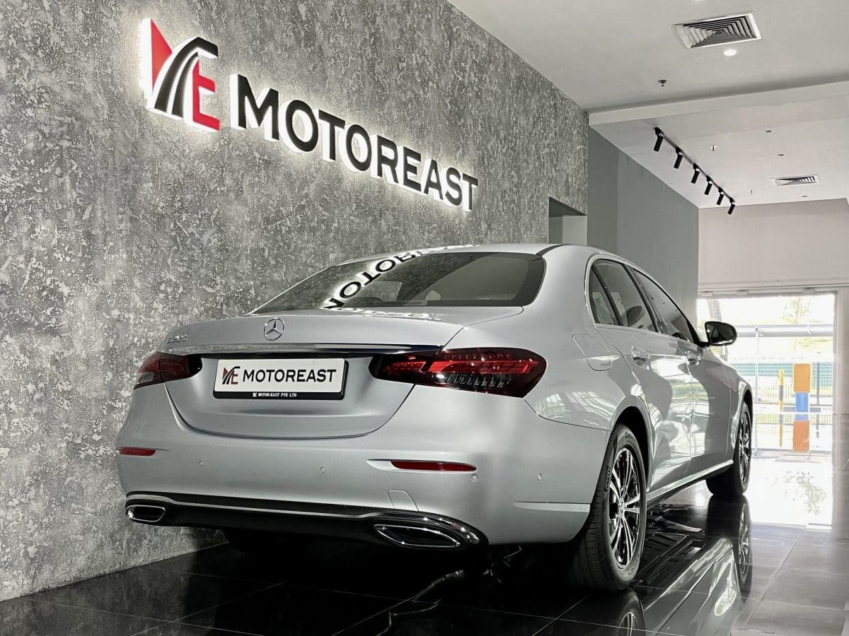 MERCEDES BENZ E200 SPORT M-HYBRID - Image 3