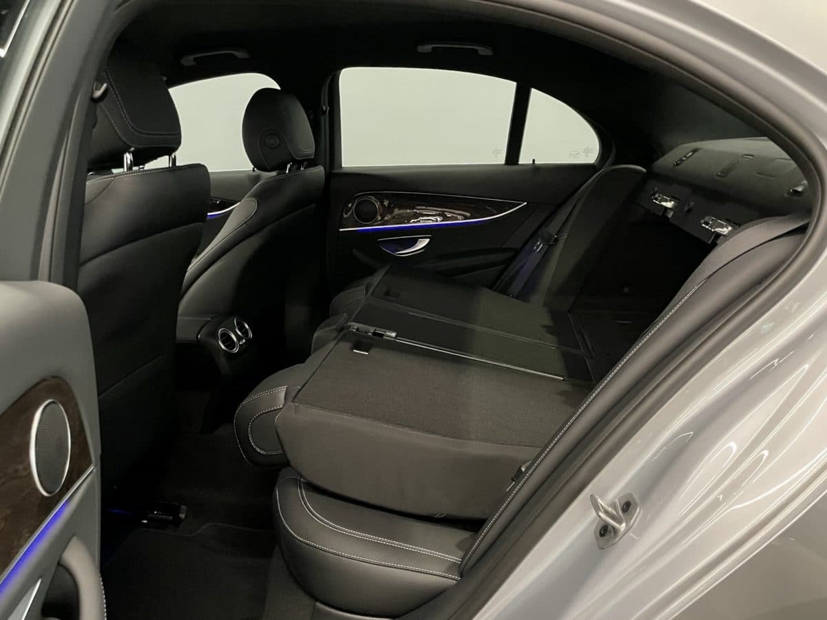 MERCEDES BENZ E200 SPORT M-HYBRID - Image 9