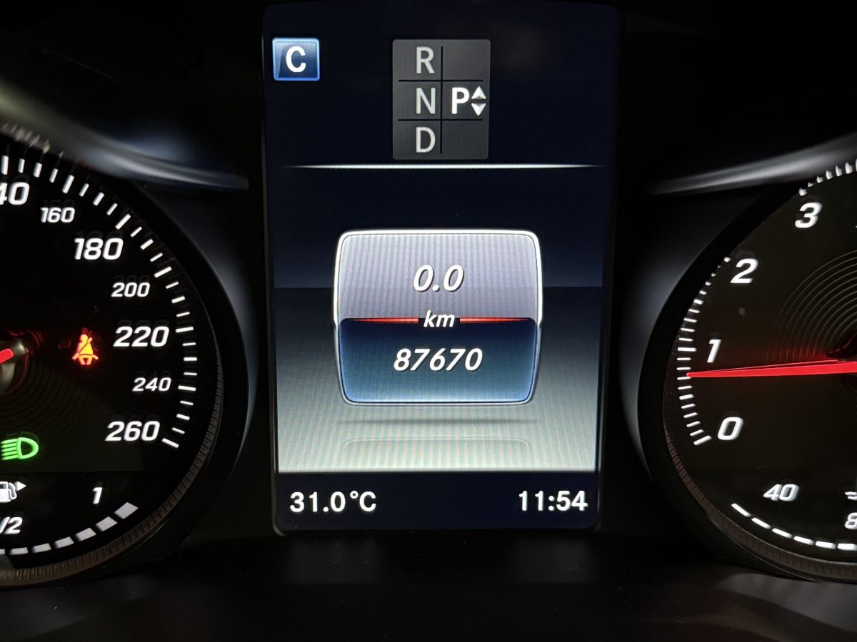MERCEDES BENZ GLC200 (R18 LED) - Image 10