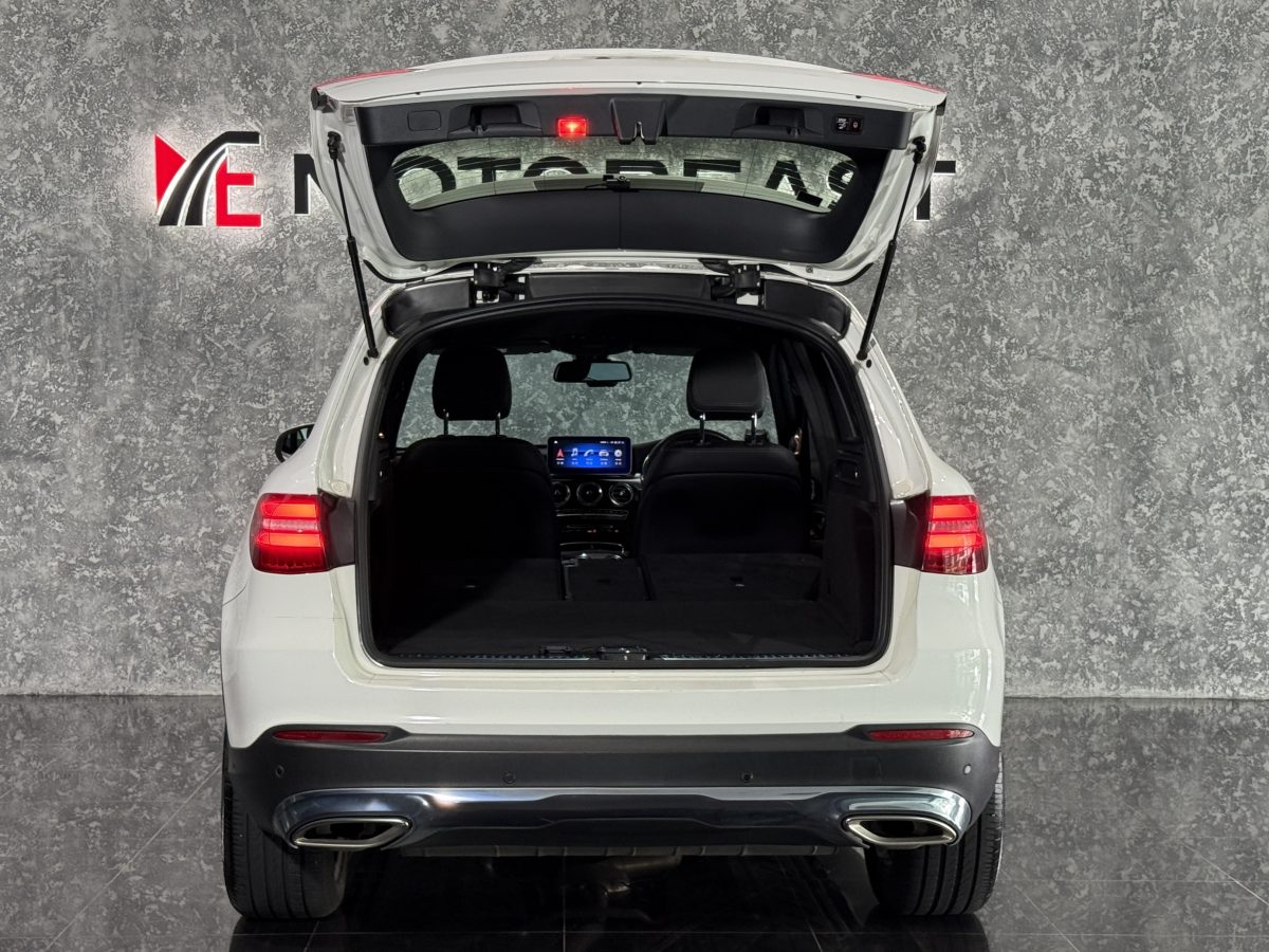 MERCEDES BENZ GLC200 (R18 LED) - Image 9