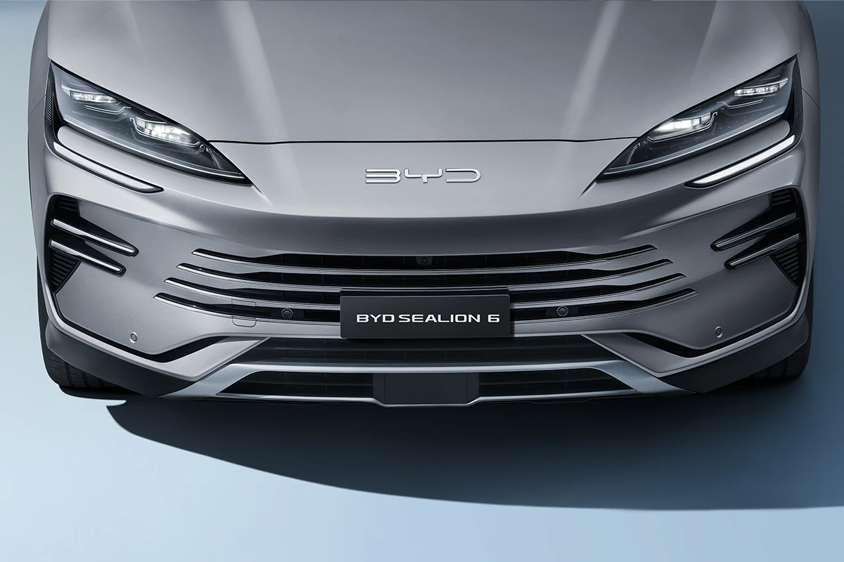 Bold Front Grille