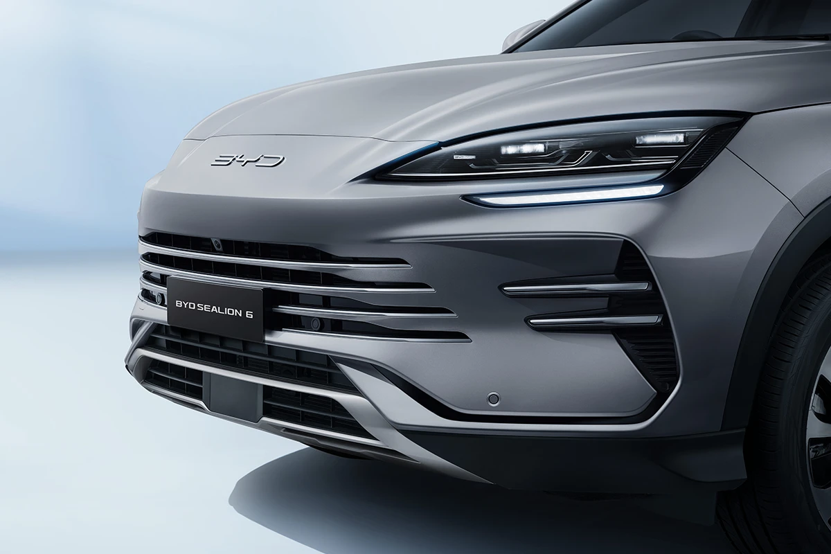 Dynamic LED Front Design