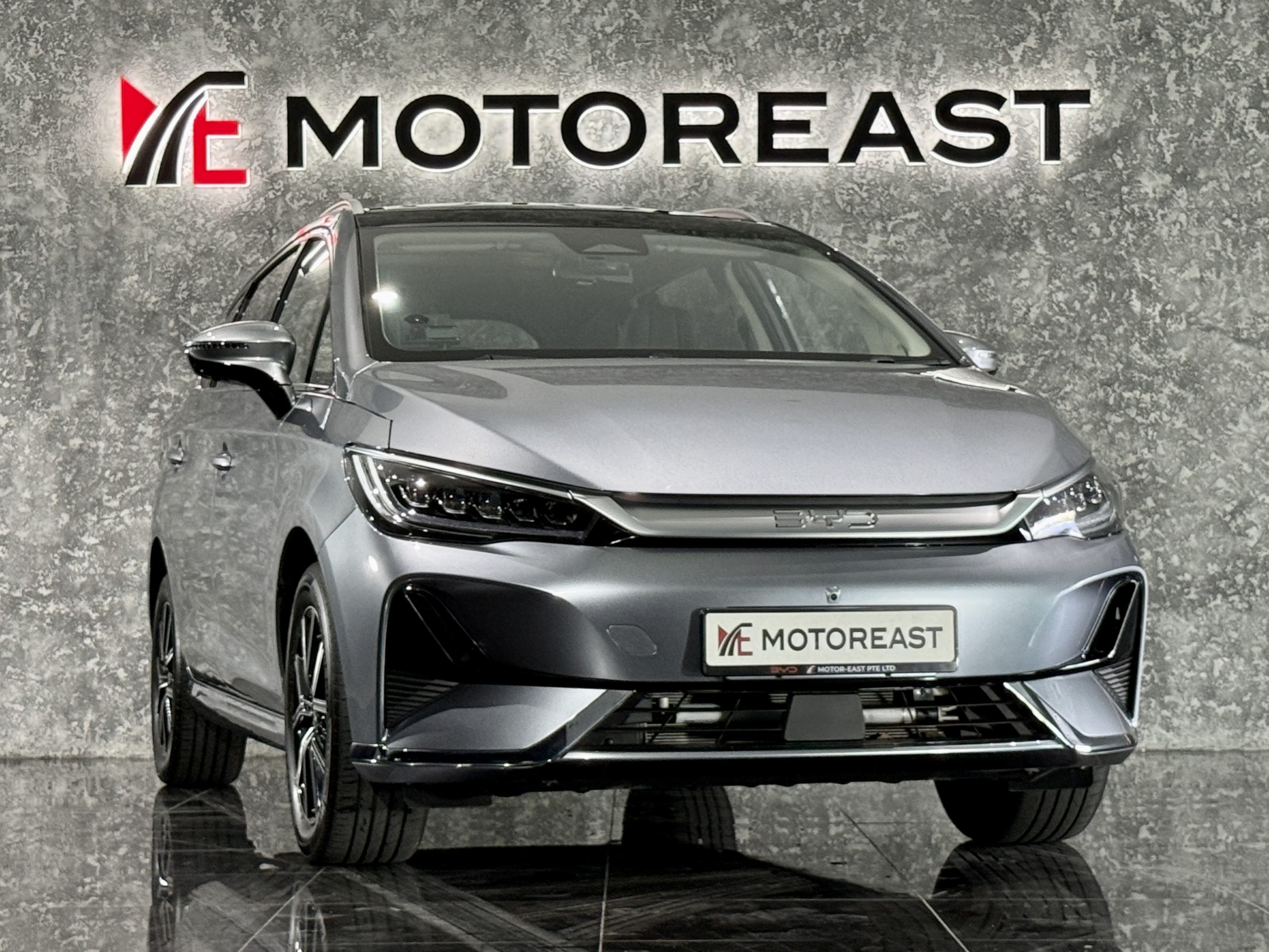 BYD M6 7-SEATER